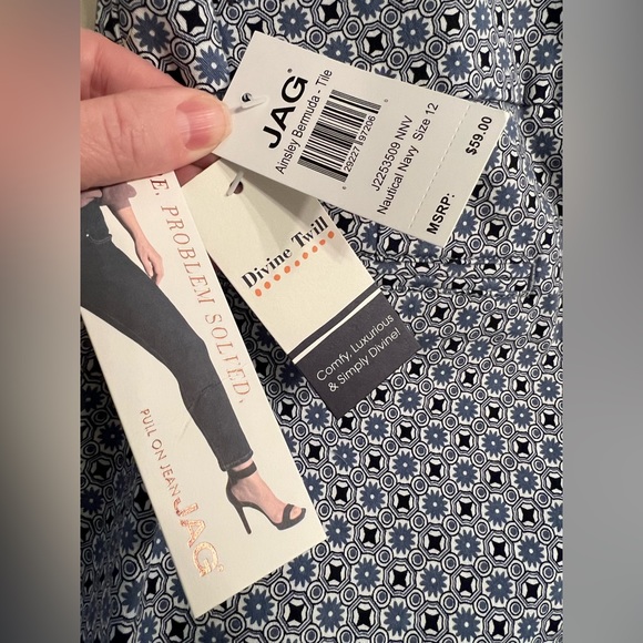 NWT Jag Short 12 Black, Blue & White Print - Picture 12 of 12